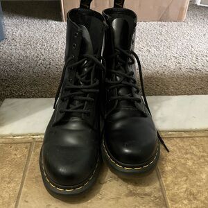 Dr. Doc Martens 1460 W Leather Boots Black Smooth Solid Lace-Ups Size 9